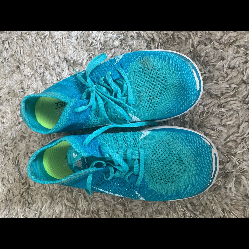 Nike free run flyknit Size 8